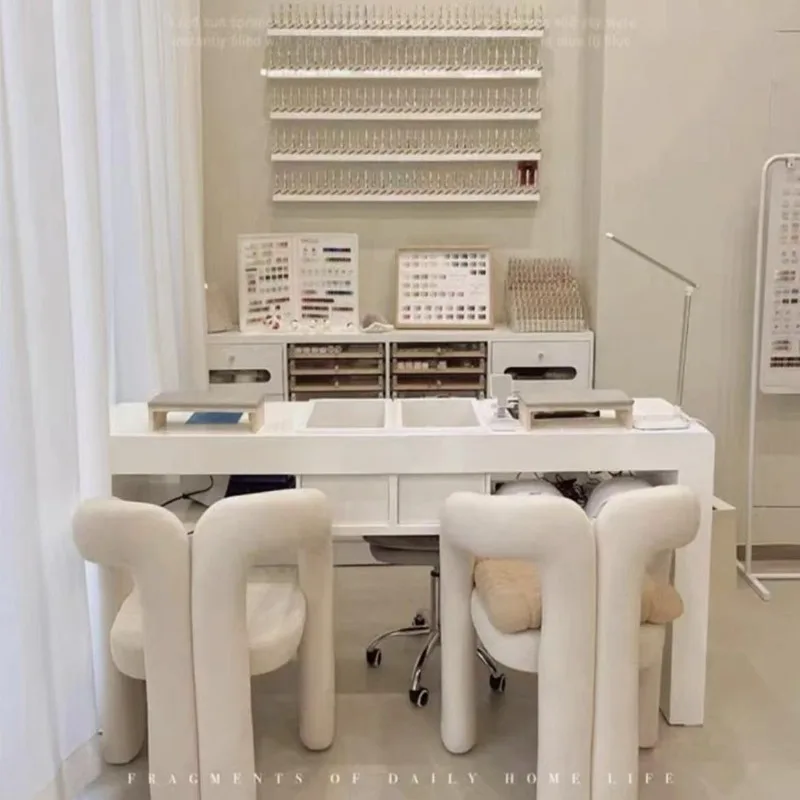 طاولة مانيكير مع كراسي، طاولة  - مراجعة Tech Office Reception وسعره